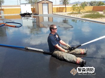 兩英寸軟管能夠匹配每個 流量類別的2½英寸軟管。較輕和易于部署的 軟管的折衷是，兩英寸軟管需要更高的泵排出 壓力，因為它具有比2½英寸軟管更高的摩擦損失